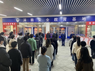 40c3b4d9c594d9d61ae8f1b2e1579c9