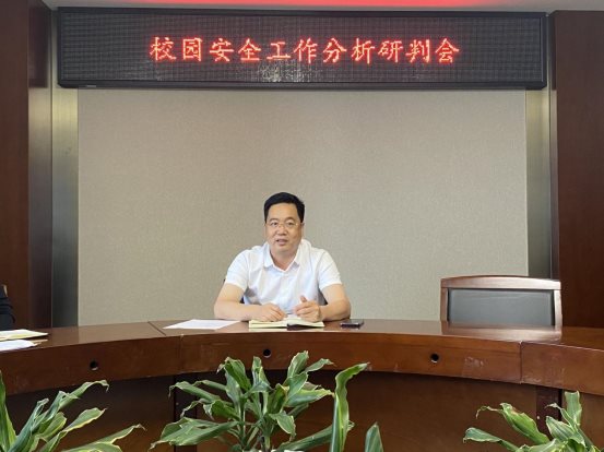 22211062ff52e6332d879a68345f98f