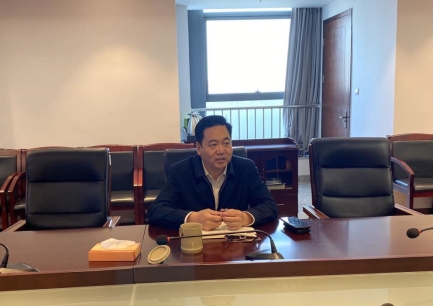 098560de9c83e24e3c90a4148bd2542